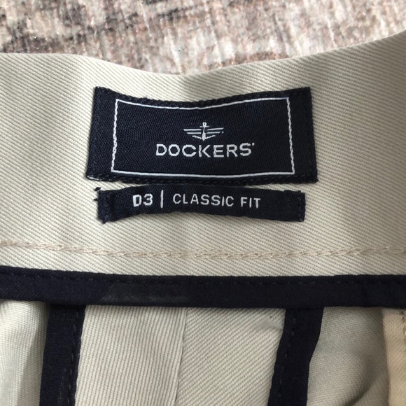 Men’s Khaki Pants Bundle: Dockers and Gap - Picture 3 of 8